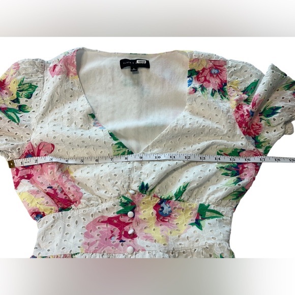 Slate and Willow Women’s size small Floral Eyelet Puff Sleeve Top tie back - Picture 7 of 9
